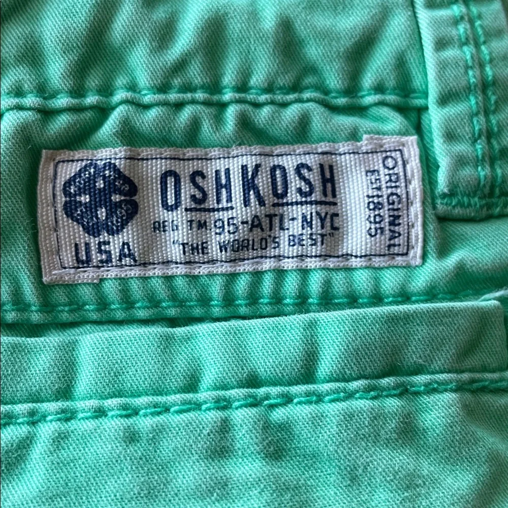 OshKosh B'gosh green shorts 9M